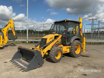 2017 New Holland B80B-SS 4x4 Graaflaadmachine