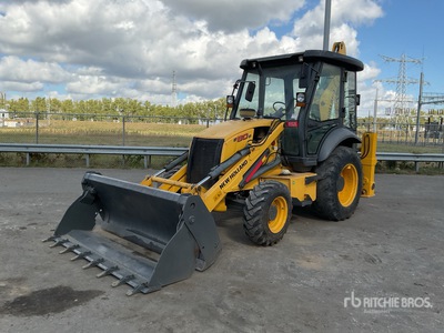 2017 New Holland B80B-SS 4x4 Graaflaadmachine