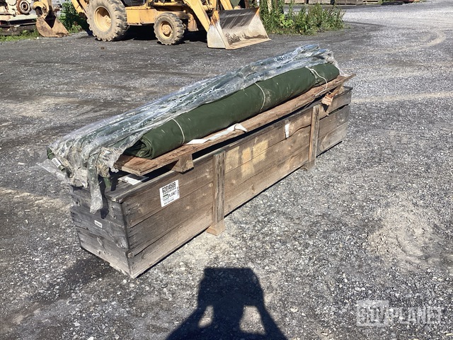プティページ Surplus (2) Tarpaulin Kits in Chambersburg, Pennsylvania