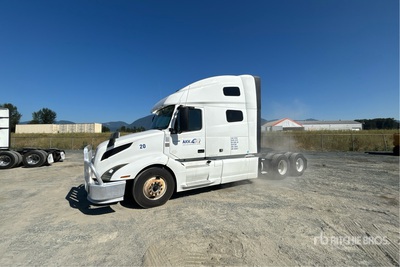 2019 Volvo VNL760 6x4 T/A Sleeper Truck Tractor