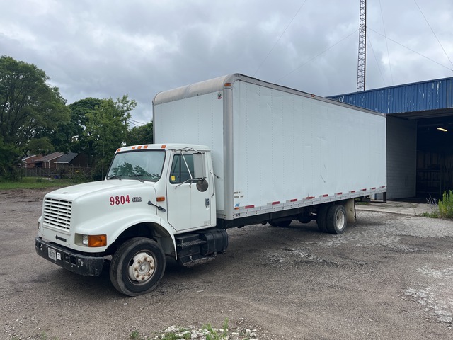 1998 International 4700 4x2 Van Truck