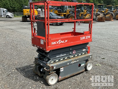 2018 Skyjack 3219 Electric Scissor Lift