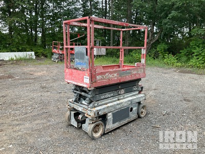 2018 (unverified) Skyjack SJIII 3219 Electric Scissor Lift
