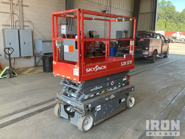 ELEVADOR TIJERA 2018 SKYJACK SJIII3219