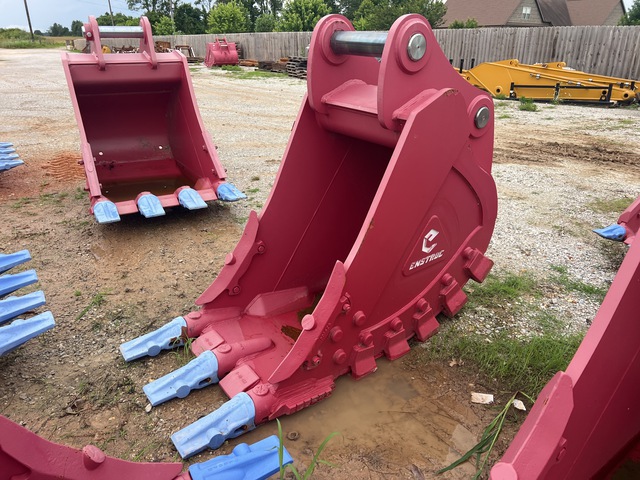 Enstruc 30 in Excavator Bucket - Fits John Deere JD330-380G