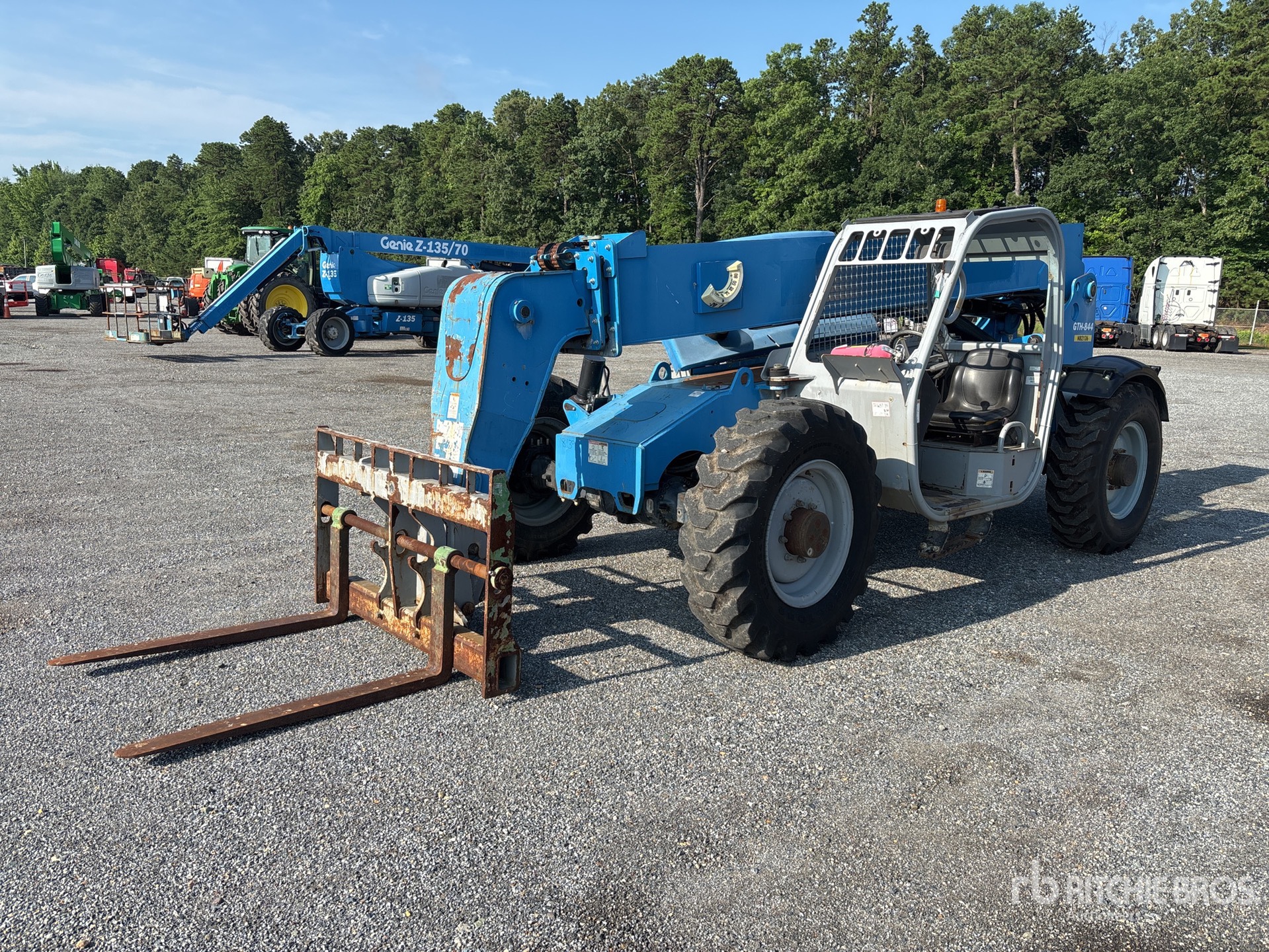 2013 Genie GTH-844 Telehandler