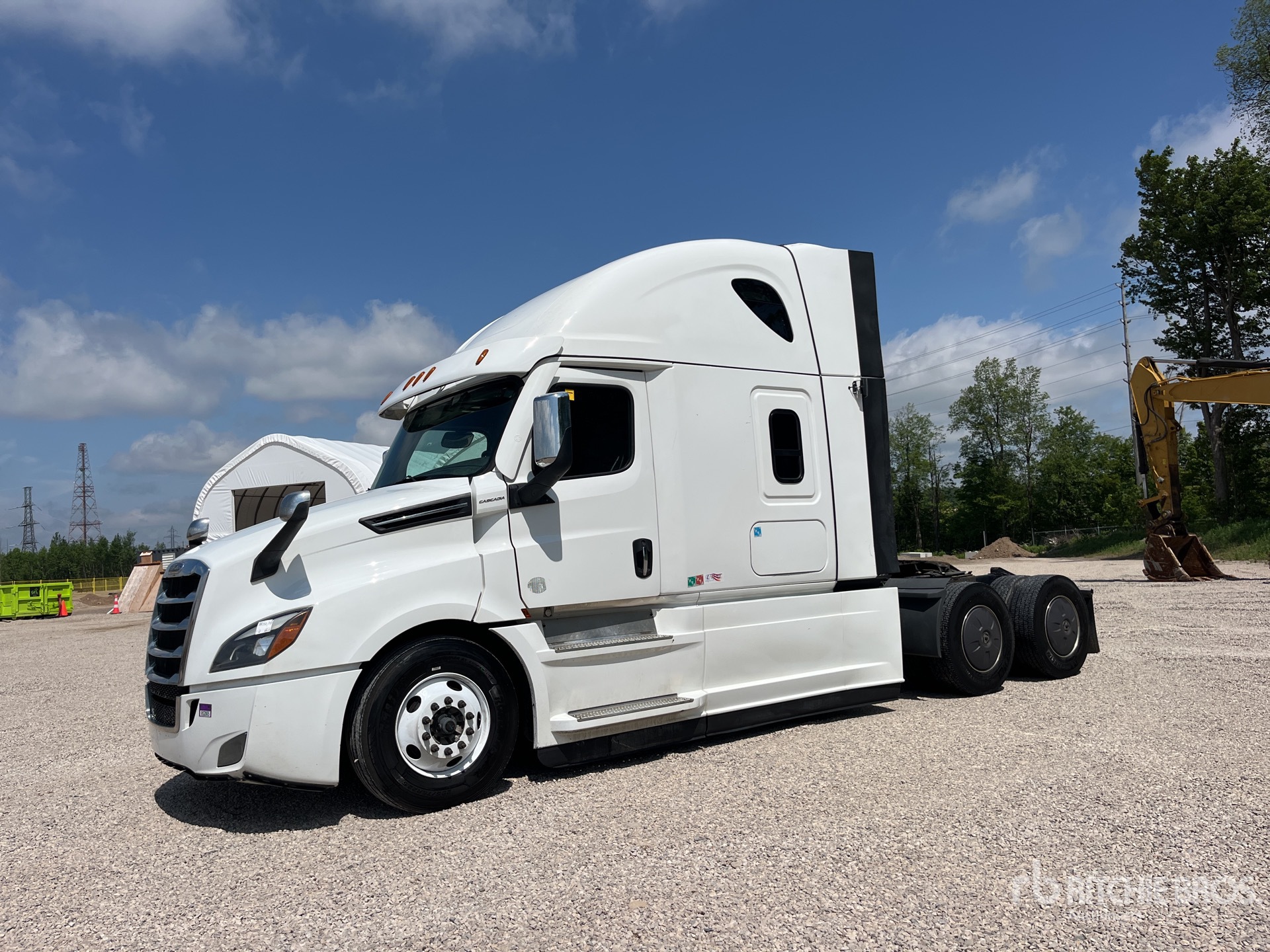2023 Freightliner Cascadia 126 6x4 T/A Sleeper Truck Tractor