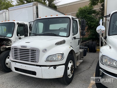 2016 Freightliner M2 106 4x2 Cab and Chassis (Inoperable)