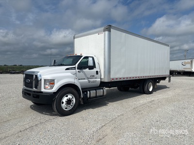2023 Ford F-750 XL 4x2 Furgoneta caja cerrada
