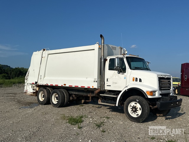 WASTE COLLECTION TRUCK 2006 STERLING