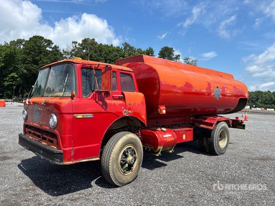 1976 Ford 8000 4x2 S/A Camion-citerne