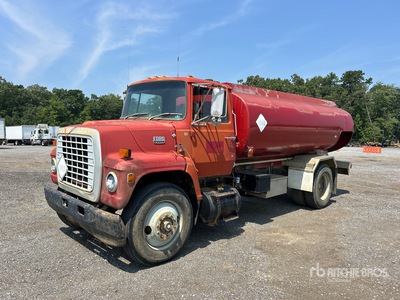 1982 Ford LN9000 4x2 Fuel Truck