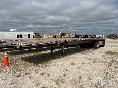 2015 East 48 ft T/A Oplegger