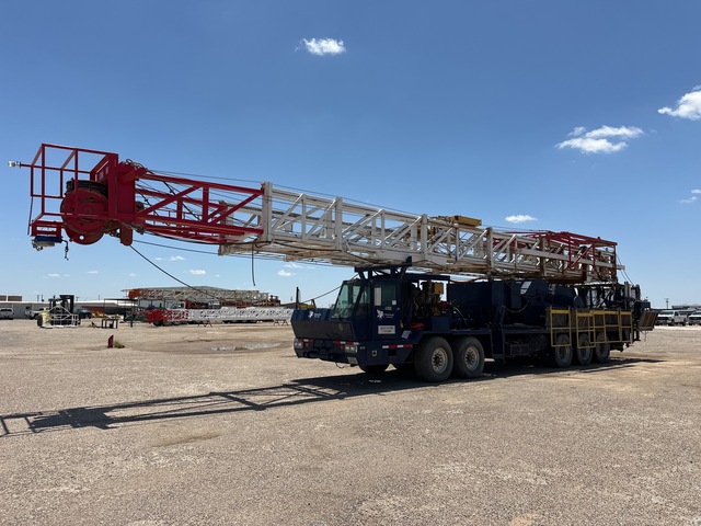 2011 Eagle E-600 on 2011 CMC 201-1192 F 10x4 Twin-Steer Work Over Rig