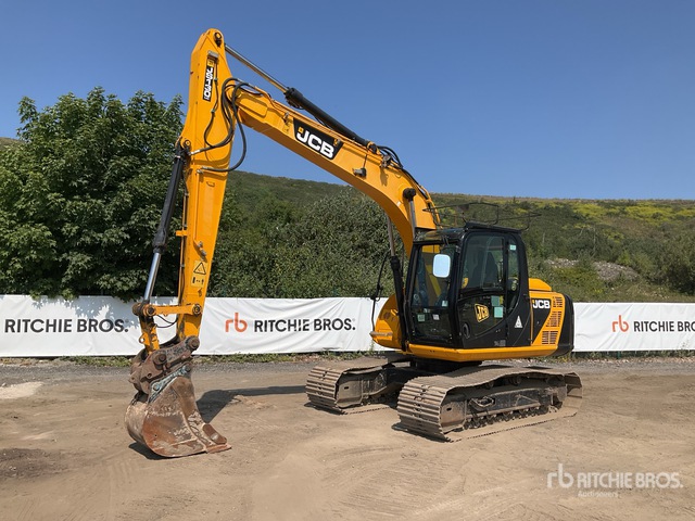 2014 JCB JS130 Tracked Excavator | Ritchie Bros. Auctioneers