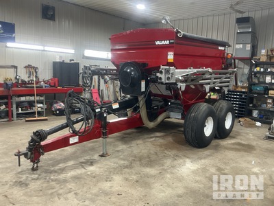 Valmar 5500 40 ft trailer Granular 12 output Fertilizer Applicator