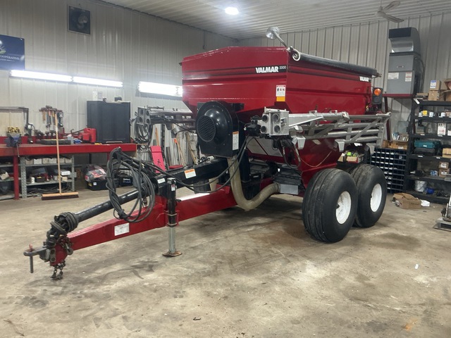 2008 Valmar 5500 40 ft trailer Granular 12 output Fertilizer Applicator