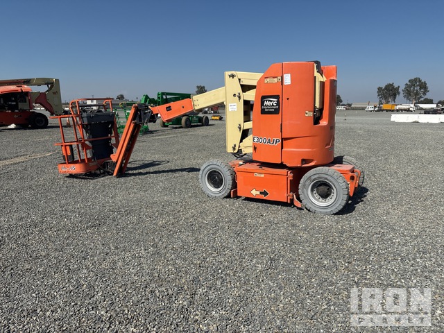ELEVADOR ARTICULADO 2017 JLG E300AJP