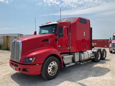 2015 Kenworth T660 6x4 Ciągnik siodłowy T/A z kabiną sypialną