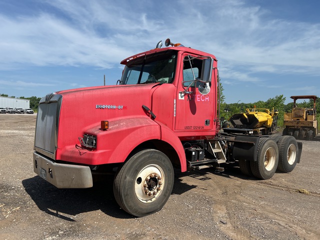 2004 Western Star 4900SA 6x4 T/A Day Cab Truck Tractor