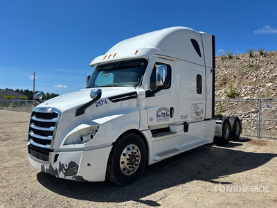 2020 Freightliner Cascadia 126 6x4 T/A Sleeper Truck Tractor