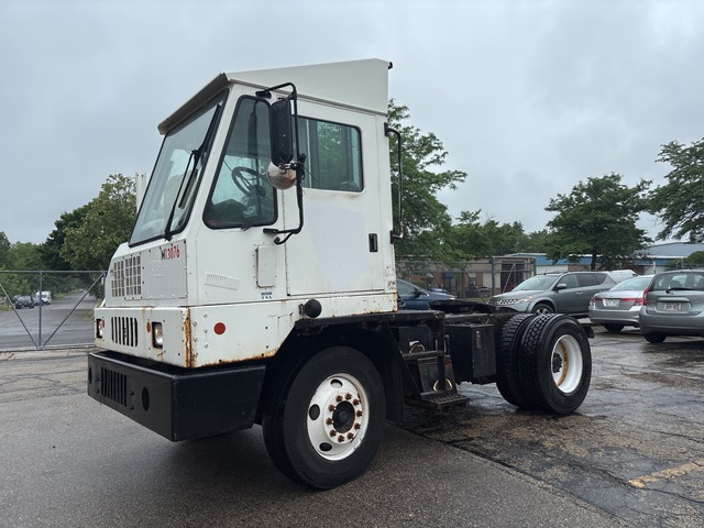2007 Ottawa Yard Dog 4x2 Spotter Truck