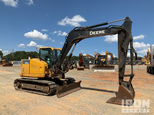 EXCAVADORA 2020 JOHN DEERE 85G