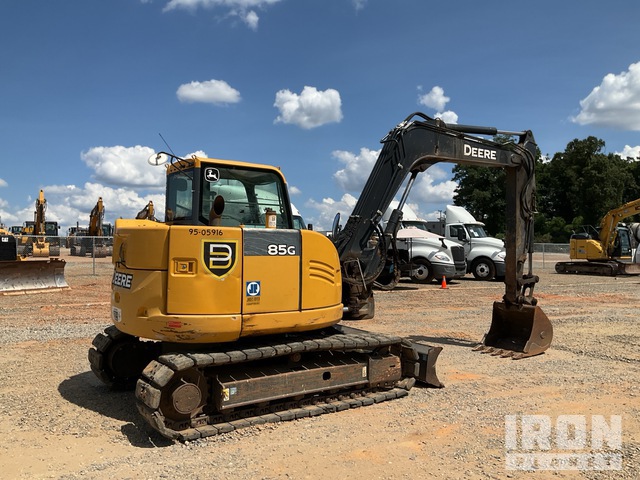 EXCAVADORA 2020 JOHN DEERE 85G