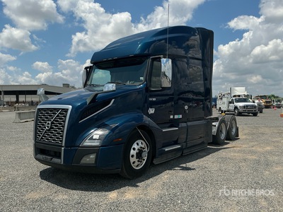 2020 Volvo VNL64 6x4 T/A Sleeper Truck Tractor