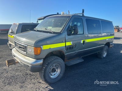 2006 Ford E-350 Quigley 4x4 6 Furgoneta de pasajeros (Inoperable)