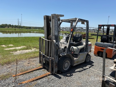 2012 Nissan MP1F2A25LV 4050 lb Pneumatic Tire Carretilla Elevadora