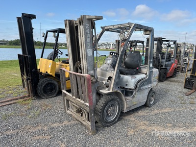 2022 Nissan MP1F2A25LV 4050 lb Pneumatic Tire Carretilla Elevadora