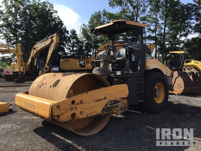 2015 Volvo SD115 Smooth Drum Compactor