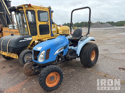 2004 New Holland TC33DA جرار ذو دفع رباعي