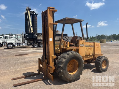 1992 Case 586E 6000 lb Pneumatic Tire Chariot Élévateur