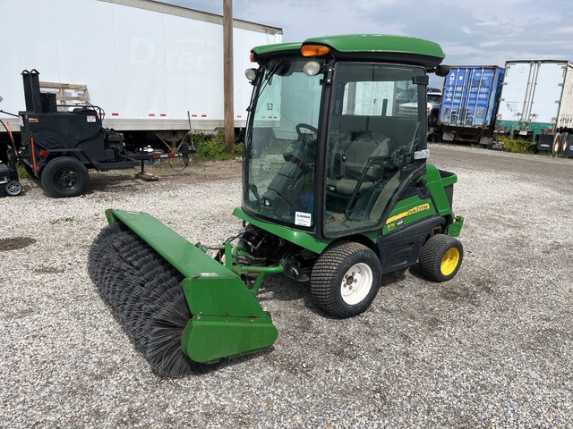 2015 John Deere 1575 4WD Utility Tractor 2015 John Deere 1575 4WD Utility Tractor