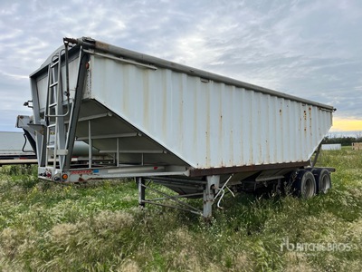 2009 Doepker 30 ft T/A Pup Belly Dump Kippwagen