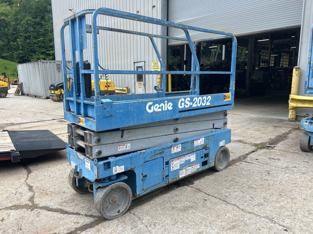 2015 Genie GS2032