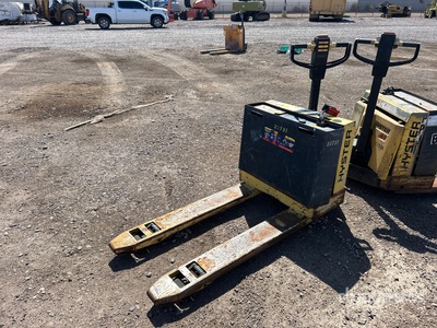 2000 Hyster W40XT 4000 lb Electric Pallet Jack (Inoperable)