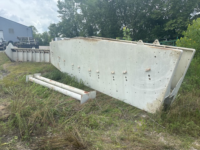 Quantity of (4) Banana Screen Frame (Unused)