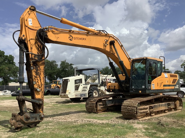 2019 Hyundai HX300L Tracked Excavator