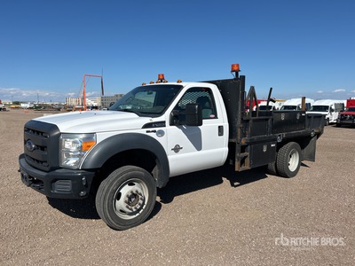 2016 Ford F-450 4x4 Flatbed Truck