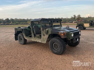 AM General M1152A1B2FK5 HMMWV 2 Door Hard Top w/Truck Body
