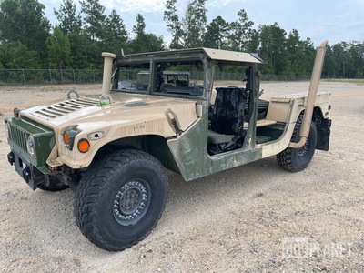 AM General M1152A1B2FK5 HMMWV 2 Door Hard Top w/Truck Body