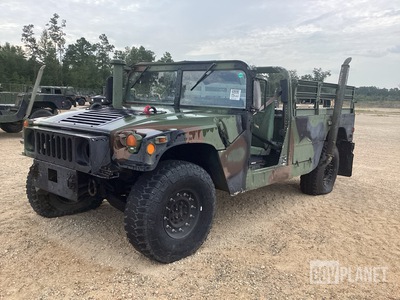 2006 AM General M1152 HMMWV 2 Door w/Truck Body