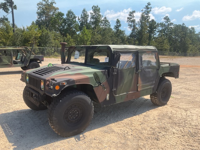 AM General M1123 HMMWV 4 Door Soft Top w/Truck Body AM General M1123 HMMWV 4 Door Soft Top w/Truck Body
