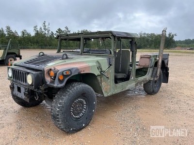 AM General M1152A1B2FK5 HMMWV 2 Door Hard Top w/Truck Body