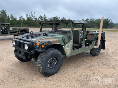AM General M1152A1B2FK5 HMMWV 2 Door Hard Top w/Truck Body