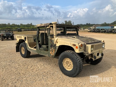 AM General M1152A1B2FK5 HMMWV 2 Door Hard Top w/Truck Body