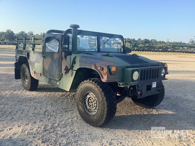 2006 AM General M1152 HMMWV 2 Door w/Truck Body